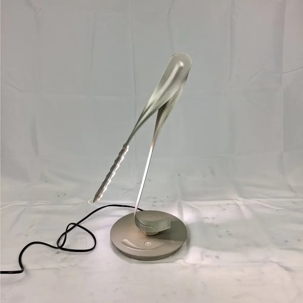 Herman Miller Leaf Personal LED Desk Lamp Silver Yves Behar Dimmable Table Light